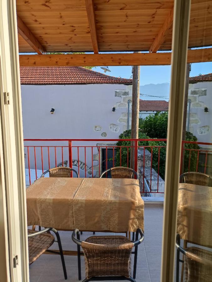 Kalamitsi 2 Floor Apartment Kalamítsion Alexándrou Екстериор снимка